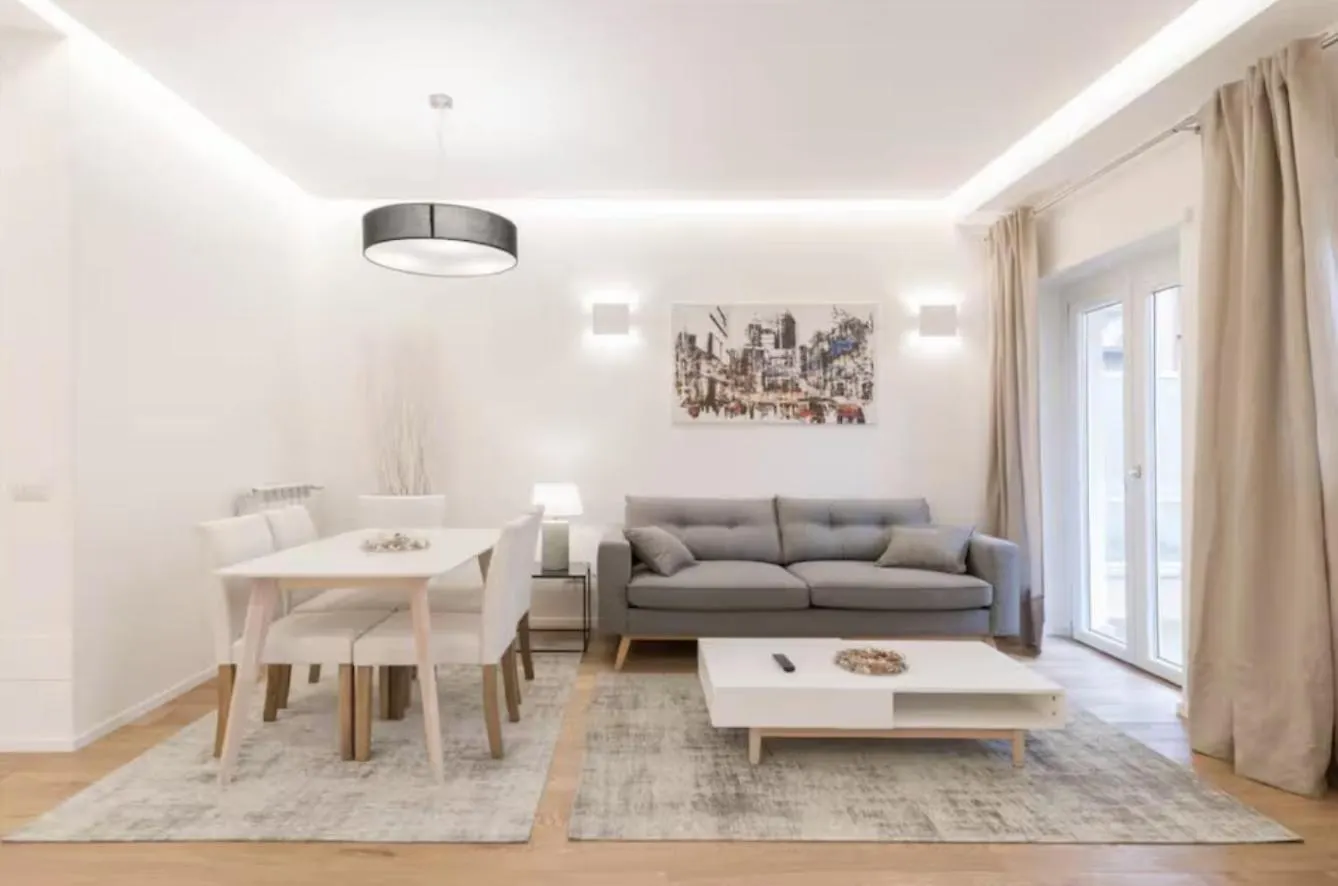 Apartment Cozy 1-Bedroom Flat With Balcony, Steps To Vatican Rome
