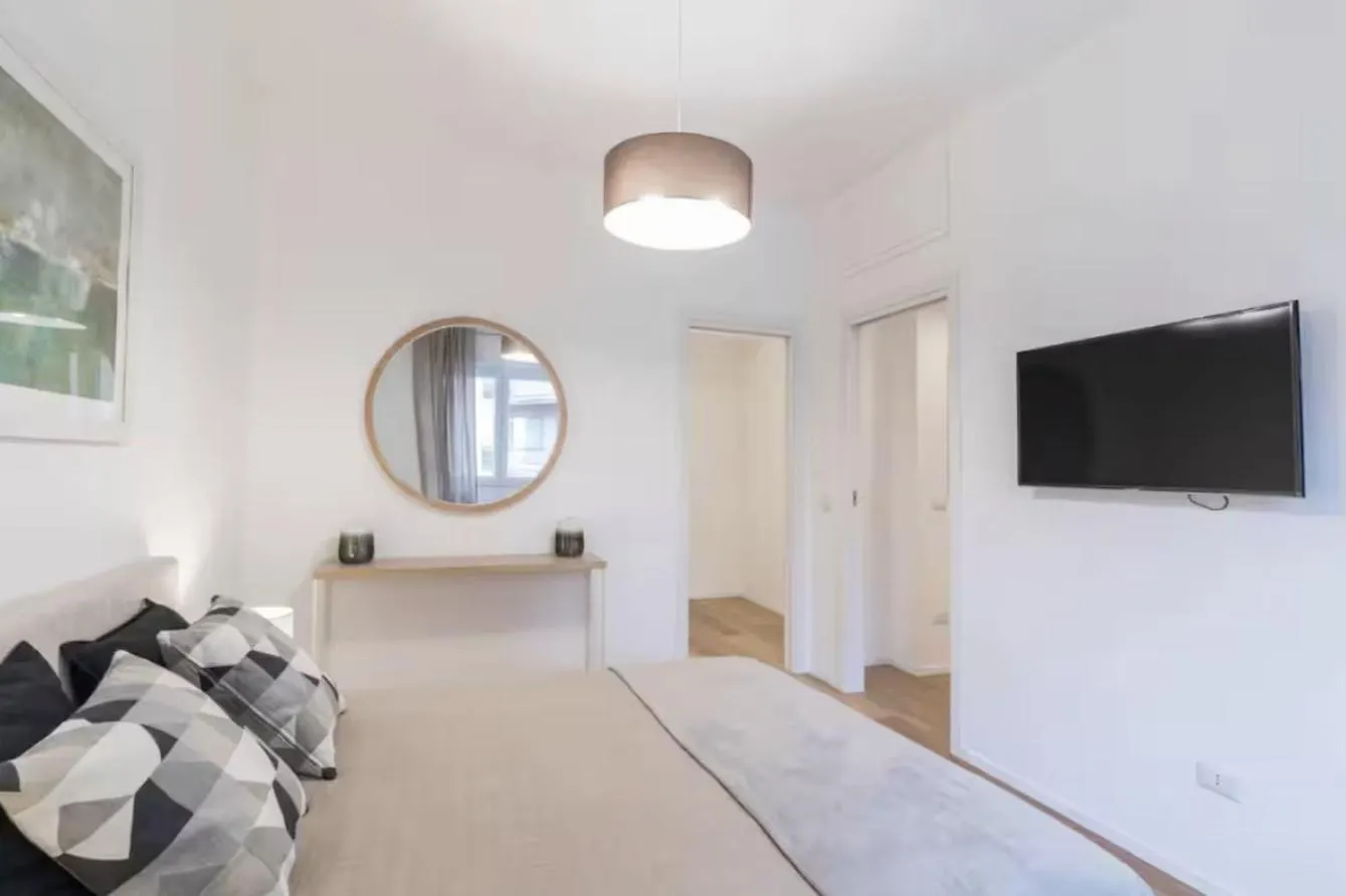 Cozy 1-Bedroom Flat With Balcony, Steps To Vatican Rome Italy
